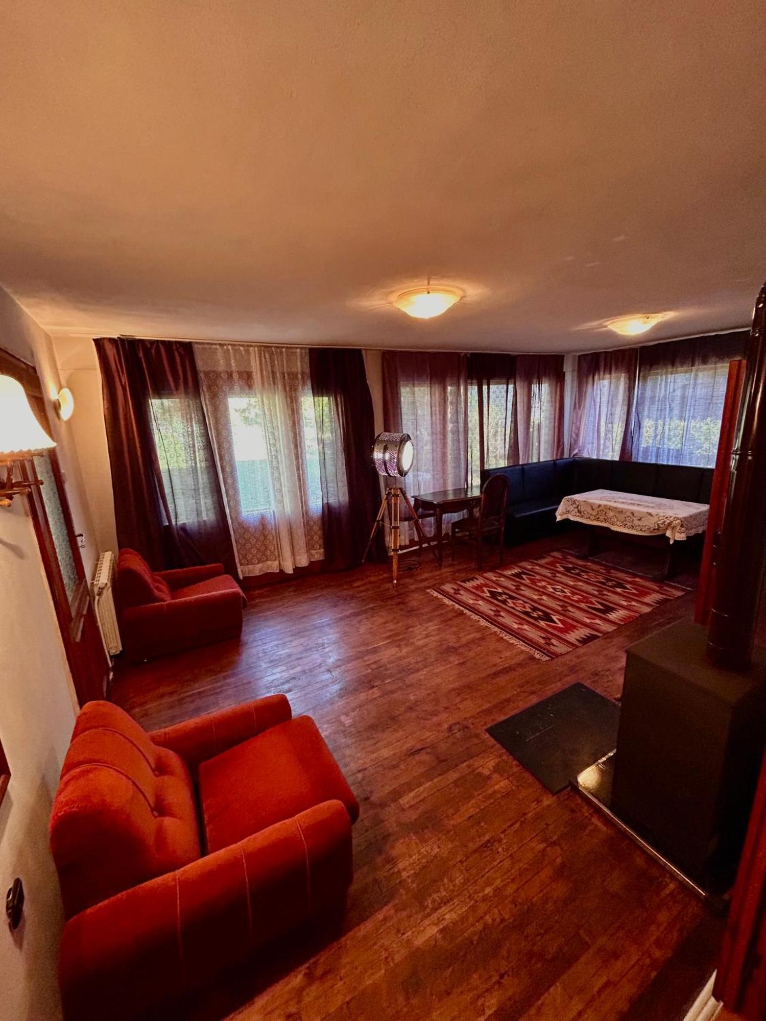 Luylyana Guesthouse Ribarica Exterior photo